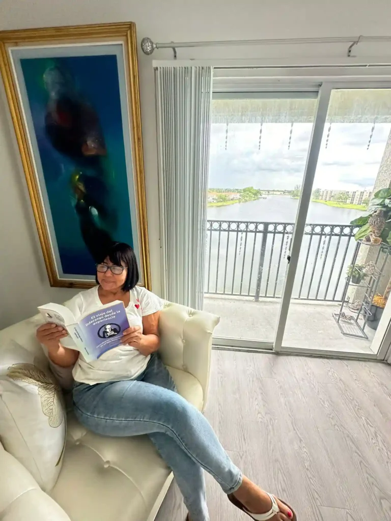 Libro impreso El viaje del Liderazgo Desde la Experiencia - Aura